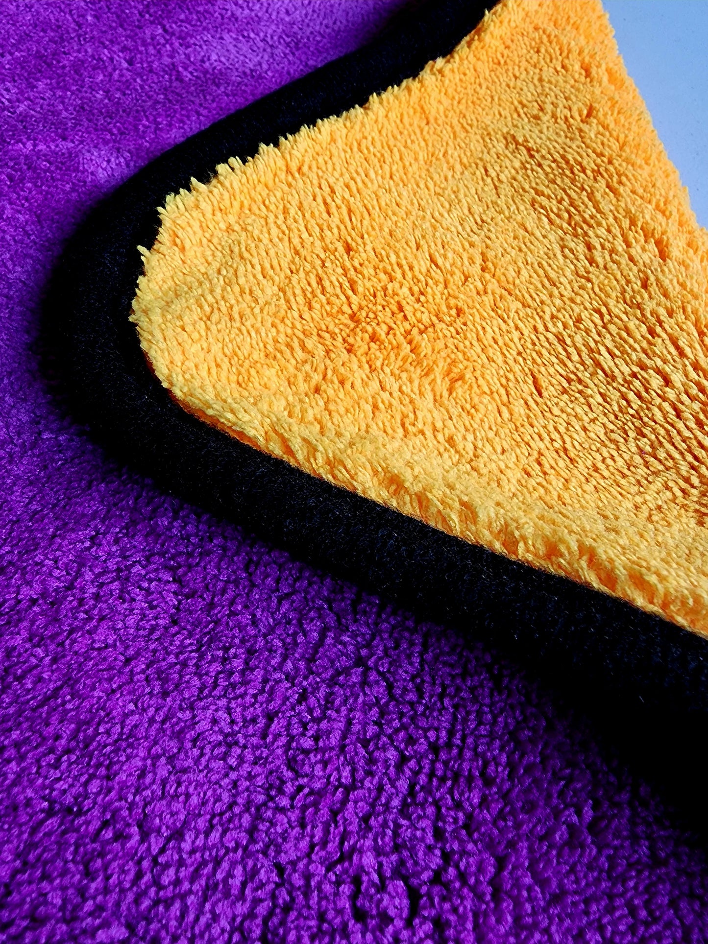 800 GSM MICROFIBER TOWEL